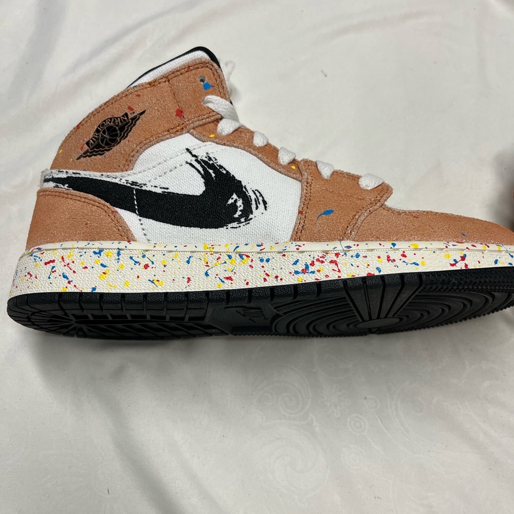 Nike Air Jordan 1 mid kid’s brushstroke size 5